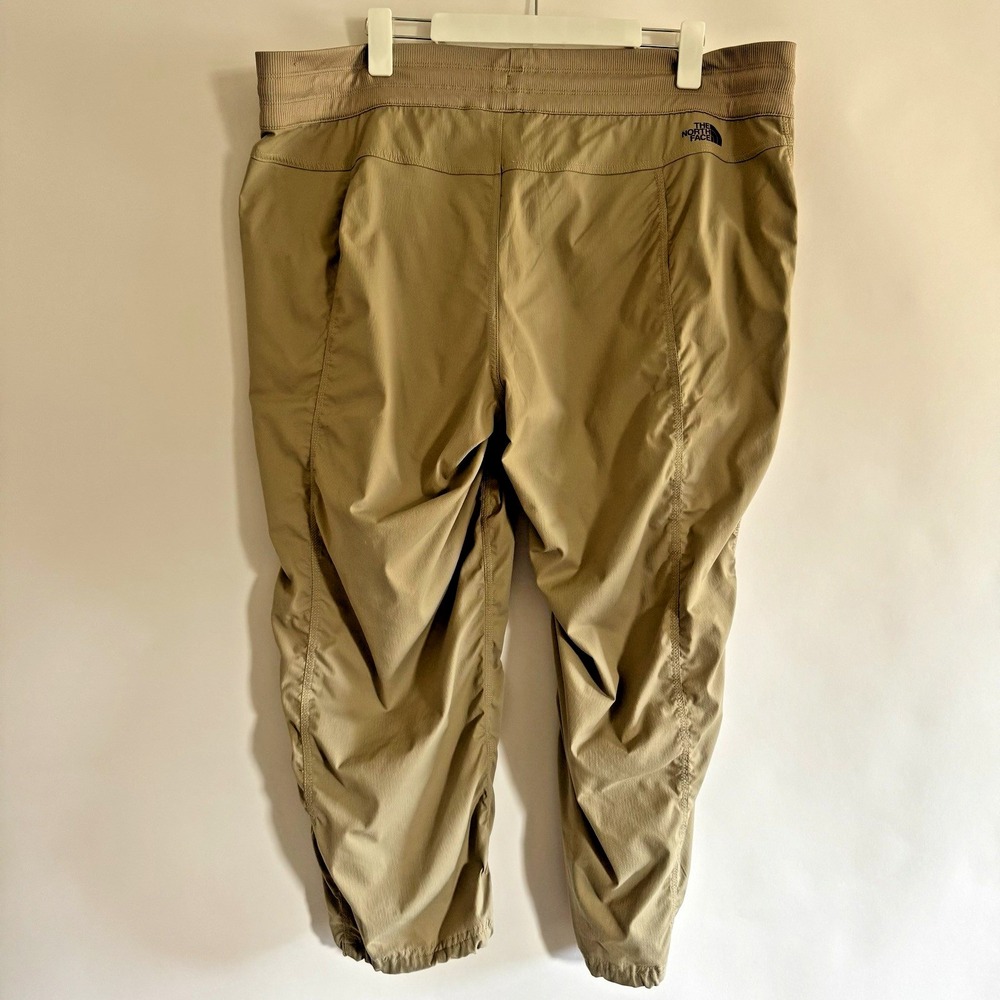 The North Face Womens Nylon Hiking Capri Pants XXL Tan Ruched Pull On Drawstring - Picture 3 of 12